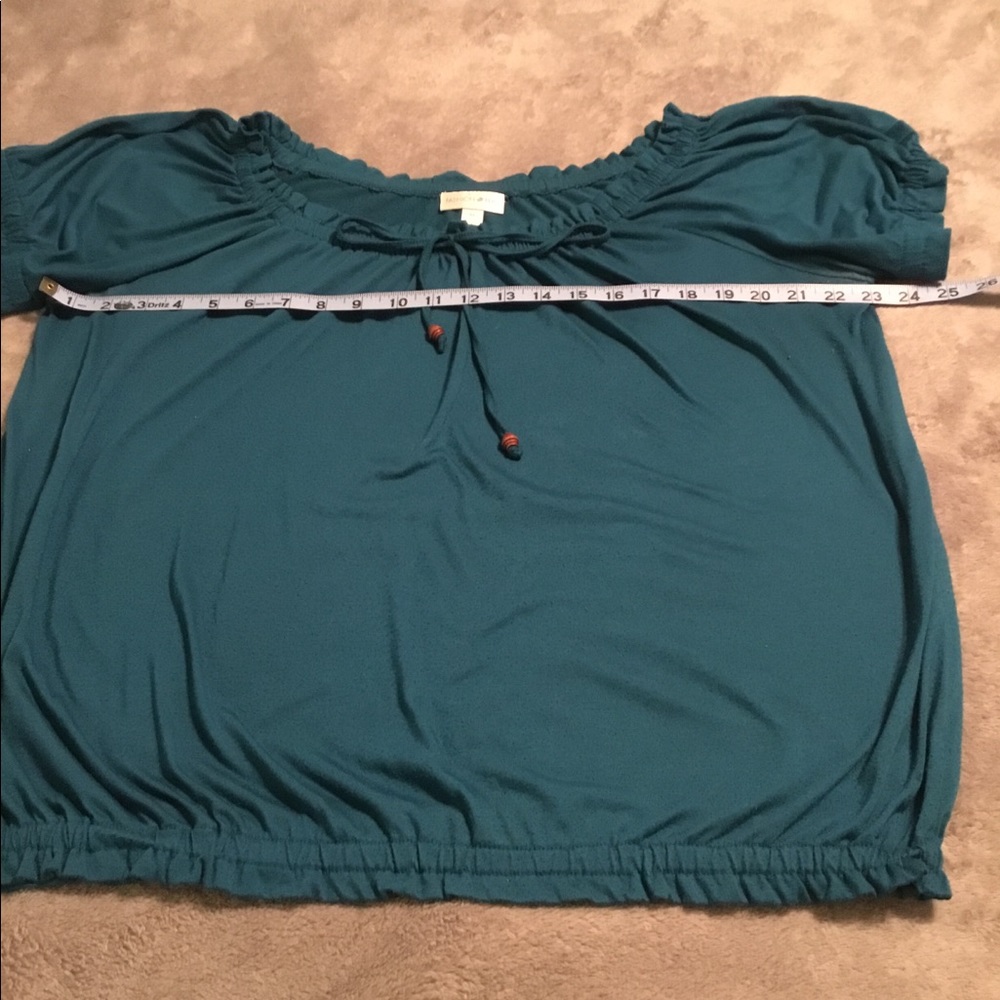 Beautiful Turquoise blouse - Picture 6 of 8